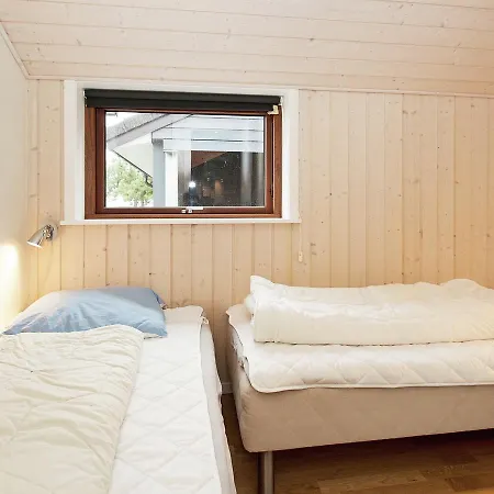 Four-bedroom Holiday In 5 Ebeltoft