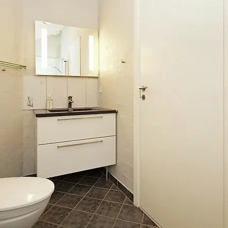 Four-bedroom Holiday In 5